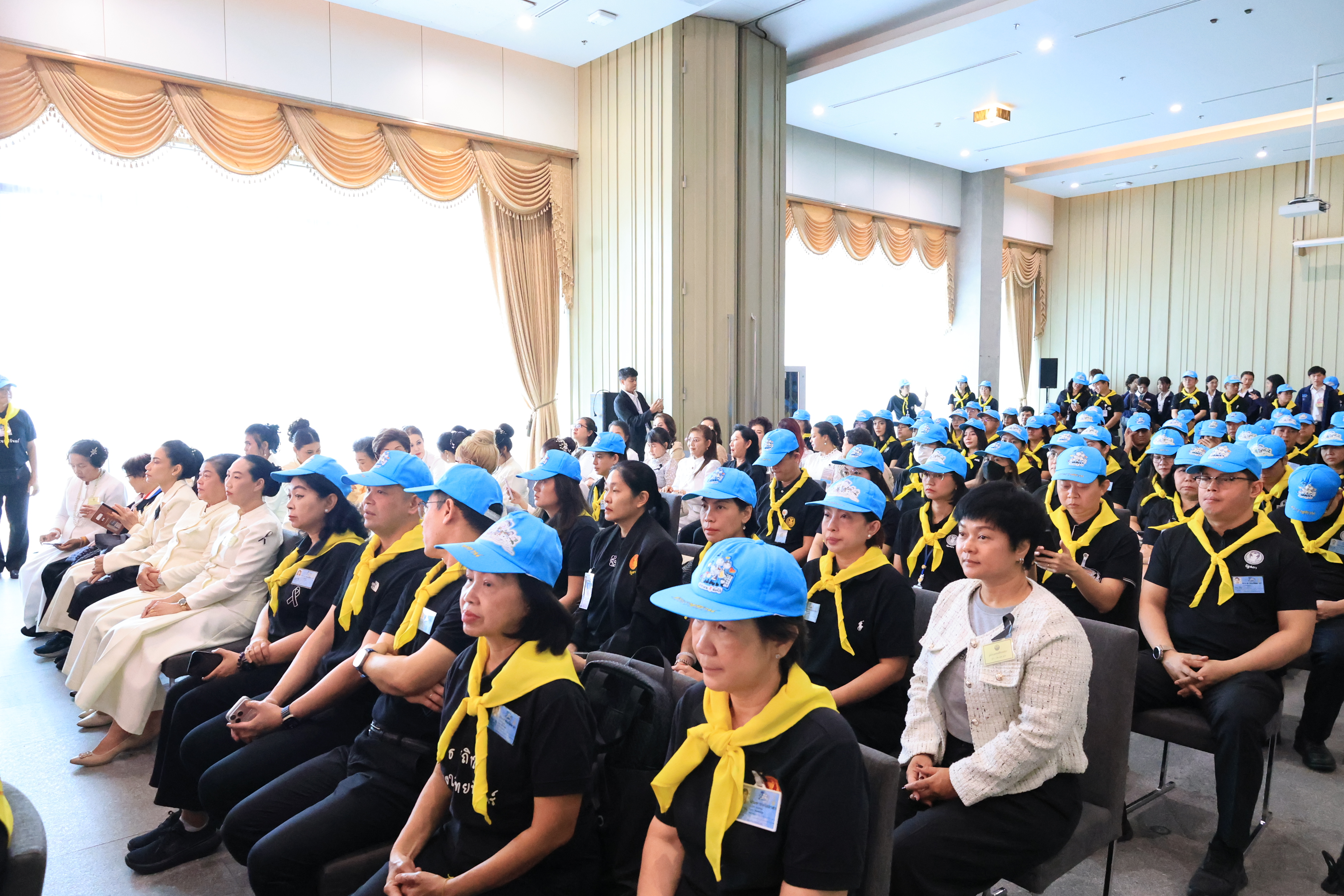 title - ส.ป.ก. ร่วมจัดงานนิทรรศการเฉลิมพระเกียรติพระบาทสมเด็จพระเจ้าอยู่หัว เนื่องในโอกาสมหามงคลเฉลิมพระชนมพรรษา 74 พรรษา 28 กรกฎาคม 2569 “ตามรอยเบื้องพระยุคลบาท น้อมสํานึกในพระมหากรุณาธิคุณ”